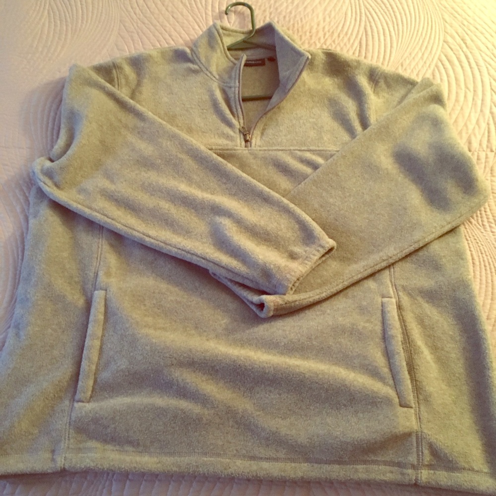 Men's pullover fleece