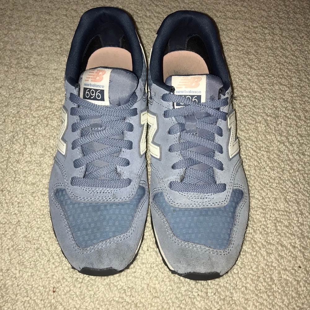 New Balance 696