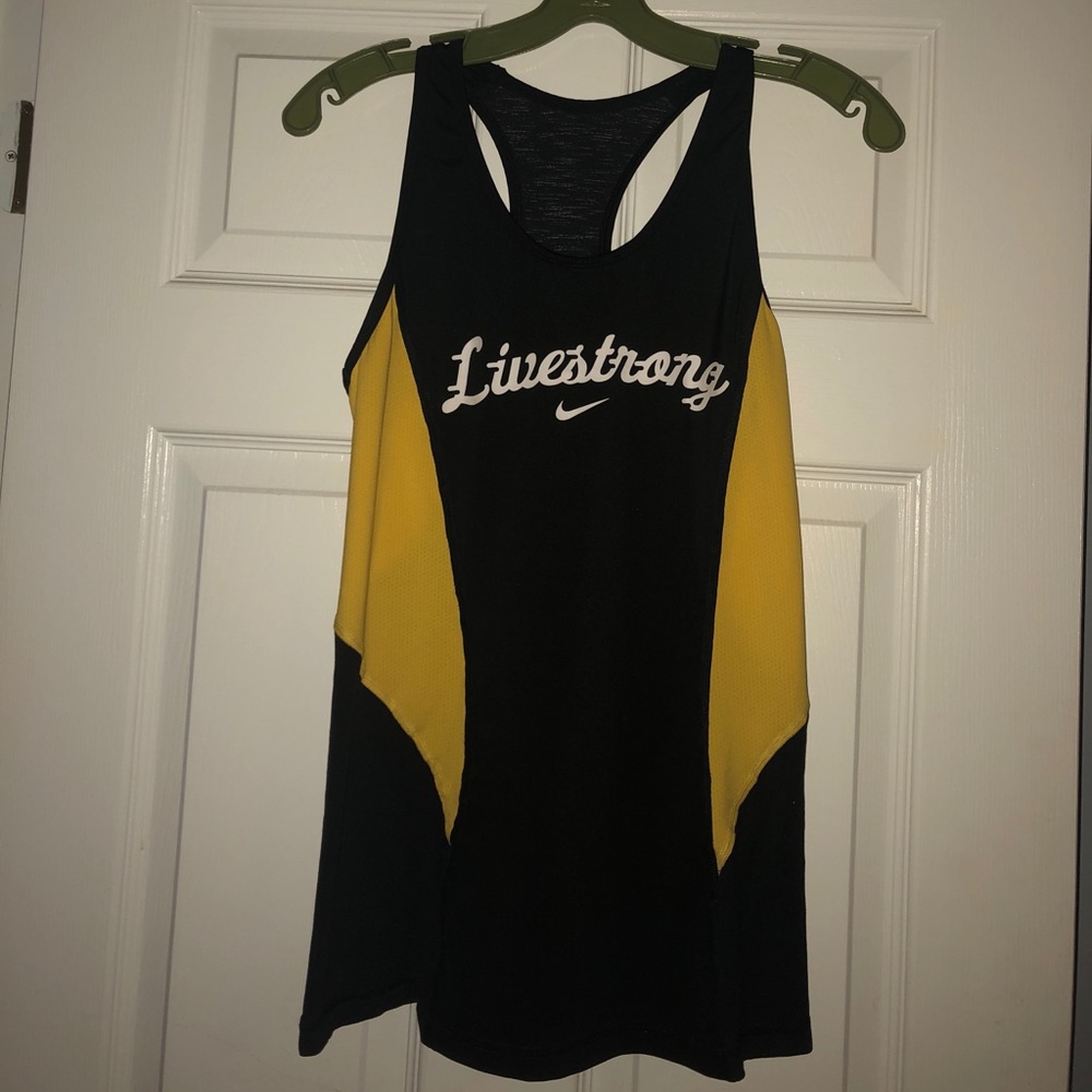 🎉Weekend sale🎉 Nike 💛Livestrong tank top💪🏽🖤
