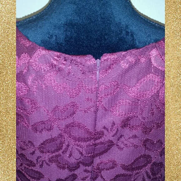 Cap Sleeves Sheath Dress - Picture 6 of 7