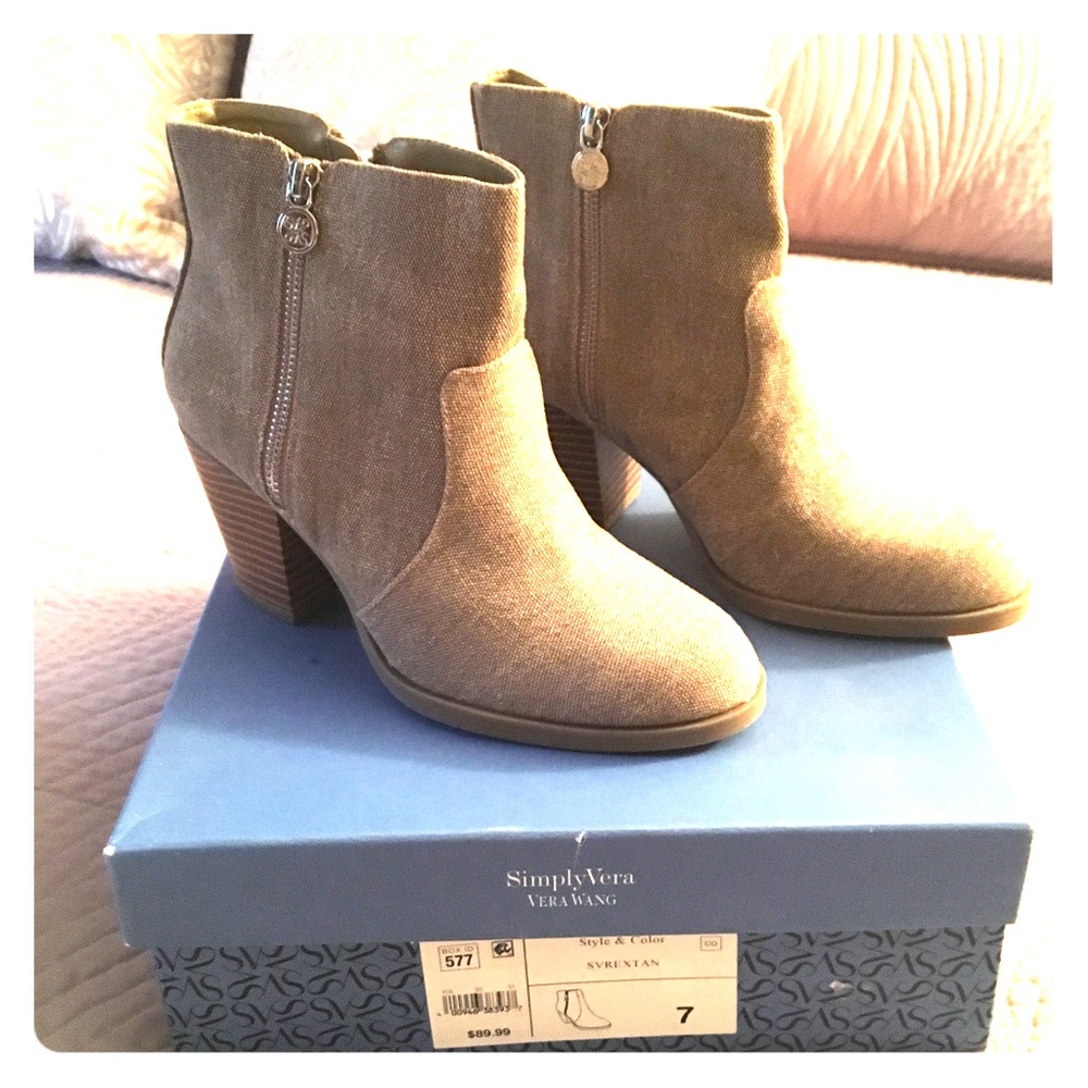 Linen boots