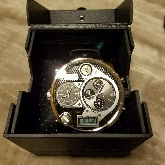 Men watch - Picture 1 of 4
