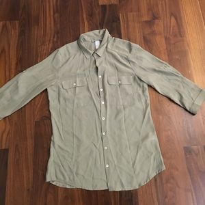 H&M light green shirt