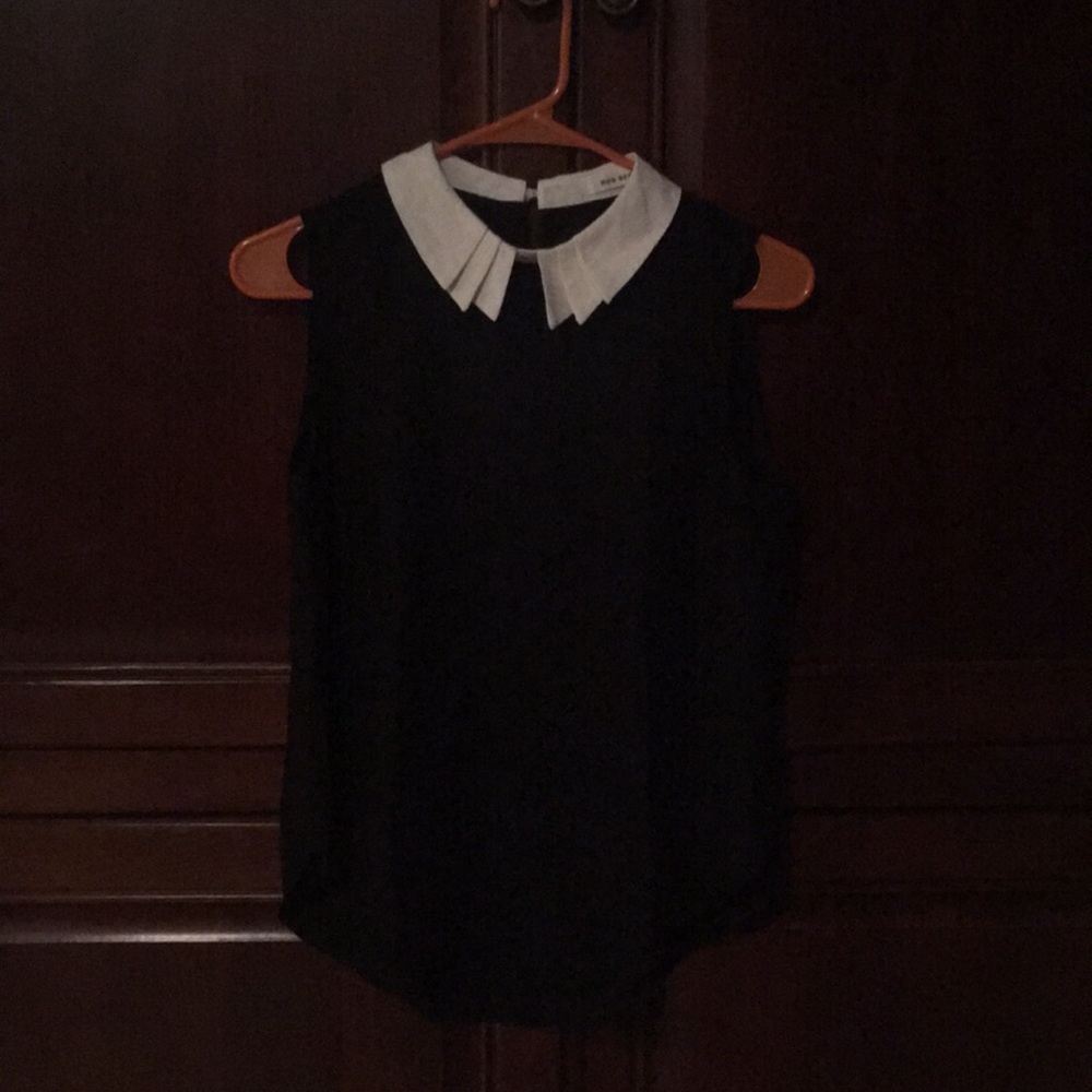 ❌sold❌Collared work top