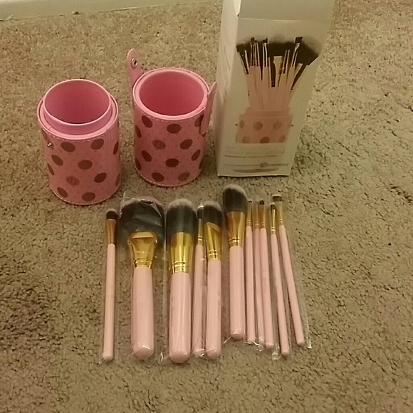 Make up brushes - Picture 4 of 4