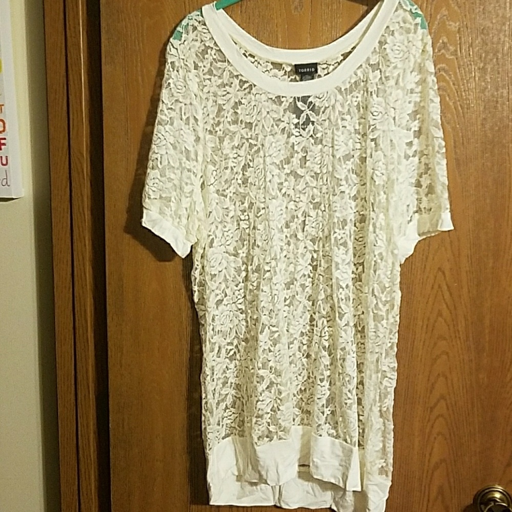 NWT Torrid Ivory Lace Top size 3 - Picture 2 of 3
