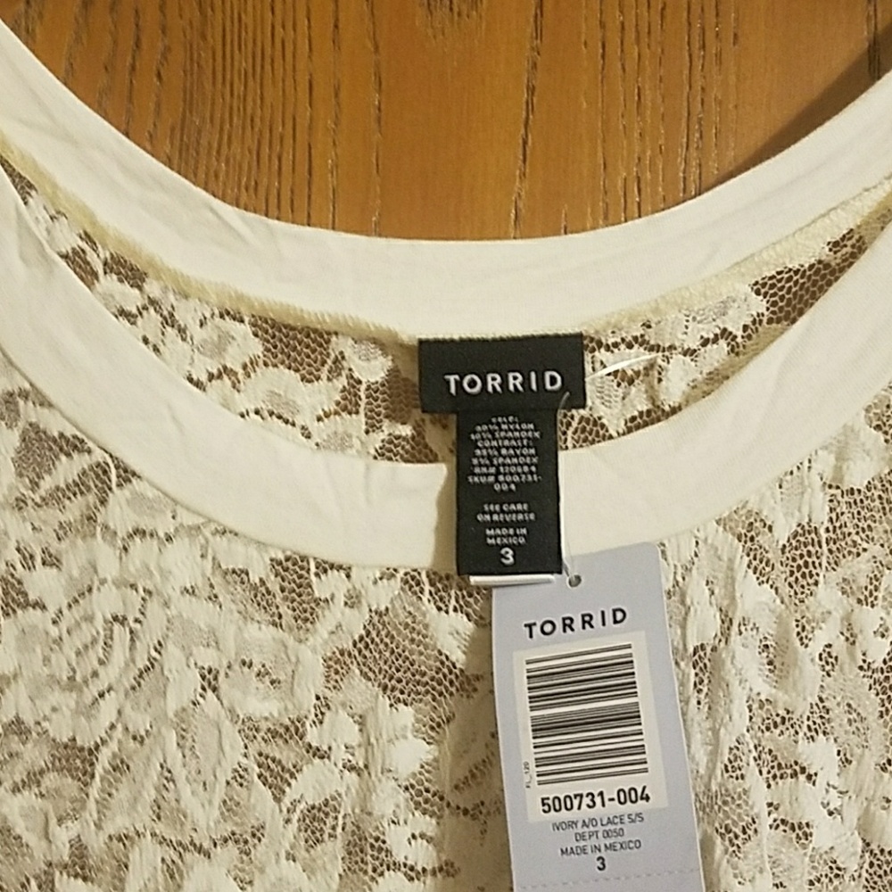 NWT Torrid Ivory Lace Top size 3 - Picture 3 of 3