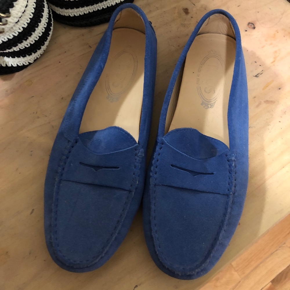 Tod’s blue suede shoes