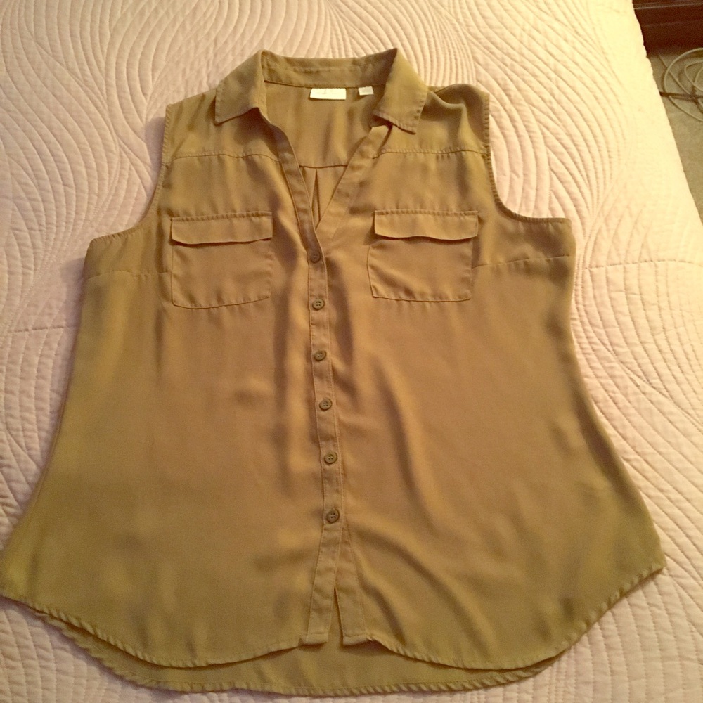 Sleeveless Blouse