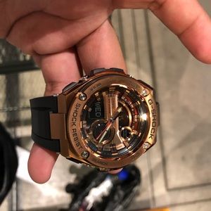 G-SHOCK. Rose Gold. New unworn