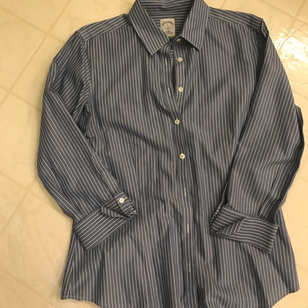 Ladies Brooks Brothers dress shirt