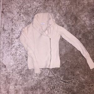 Xs gap cream sweater. The coziest!!