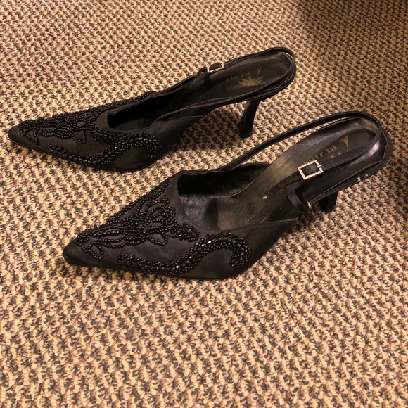 Size 9 black sandal heels with bead embroidery - Picture 2 of 3