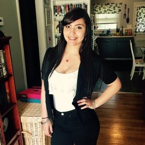 Meet your Posher, Amanda