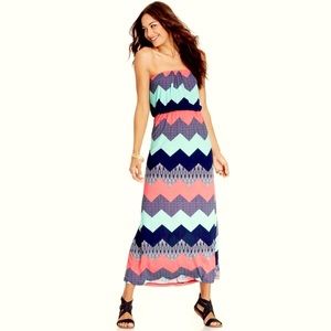 Trixxi Chevron Maxi Dress 🔽🔼🔽