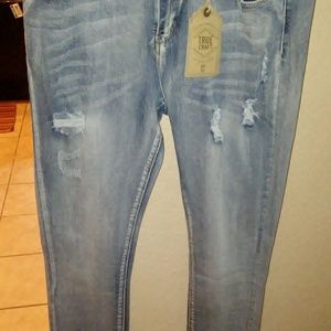 True Grit Skinny Ankle Jeans