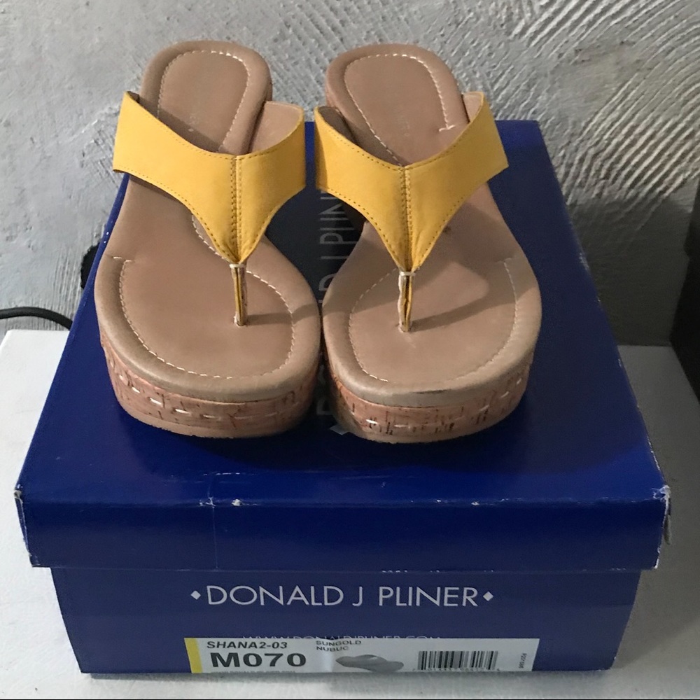 Sandal