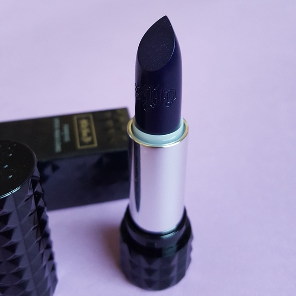 New Kat Von D Studded Kiss Lipstick in Poe - Picture 2 of 6