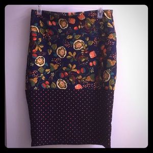 Lularoe Cassie skirt. Size medium.