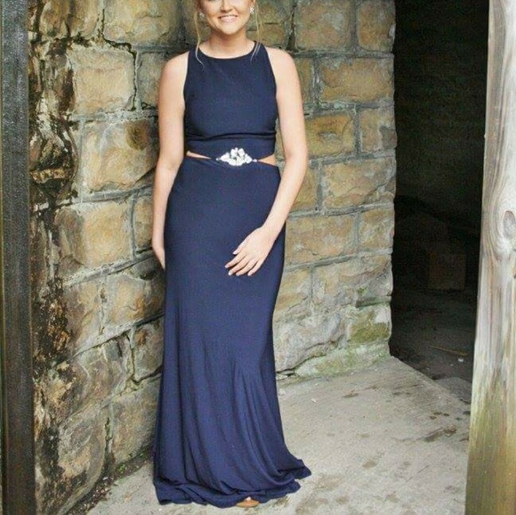 Prom dress. - Picture 2 of 2