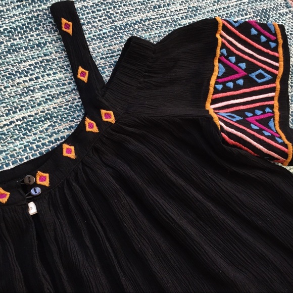 🌻SOLD🌻NWT Japna Cold Shoulder Crop Top - Picture 6 of 6