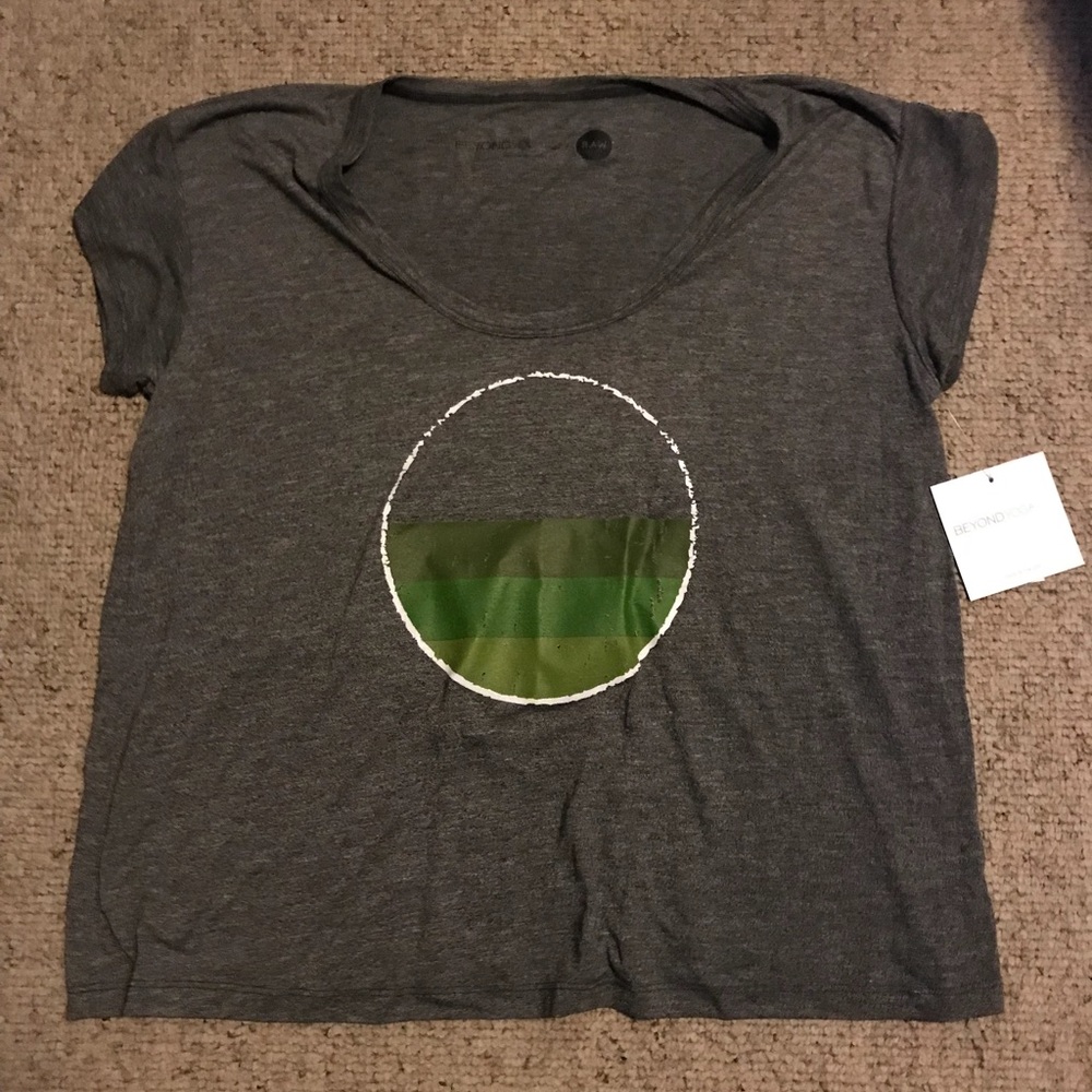 NWT Beyond Yoga x Raw is Real size M t-shirt