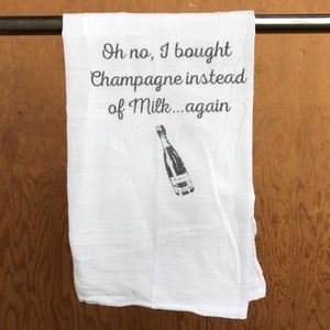 Home Decor- Stash Style Tea Towel NWOT