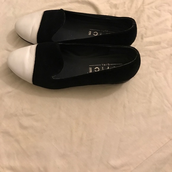 Office Girl flats - Picture 3 of 6