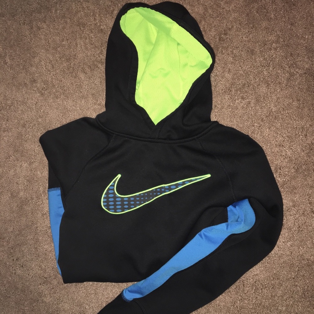 Nike therma-fit hoodie