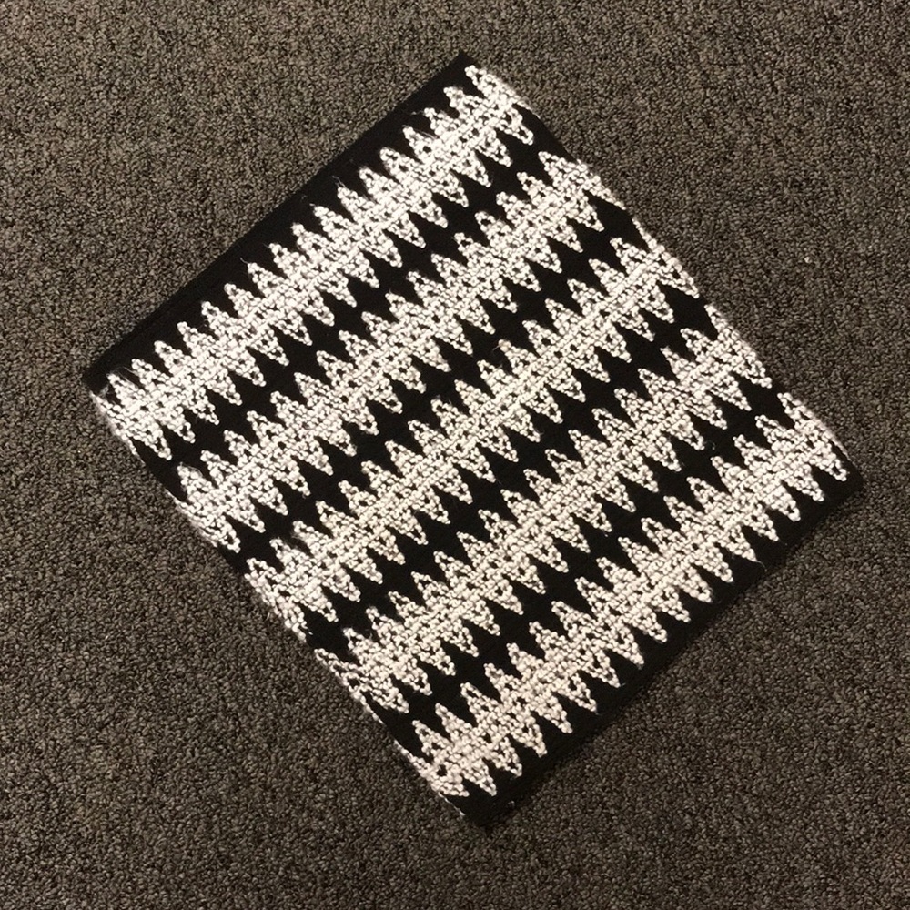 Top/short skirt can be worn as both