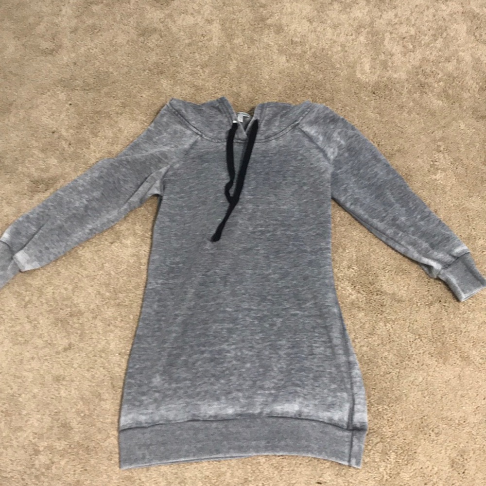 3/4 sleeve pullover with hood