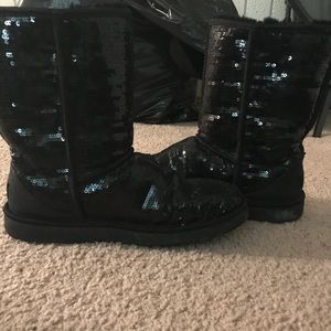 Size 11 sparkly uggs!