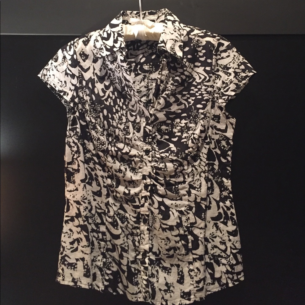 Ann Taylor short sleeve shirt