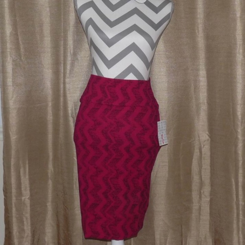 LuLaRoe S Cassie Skirt