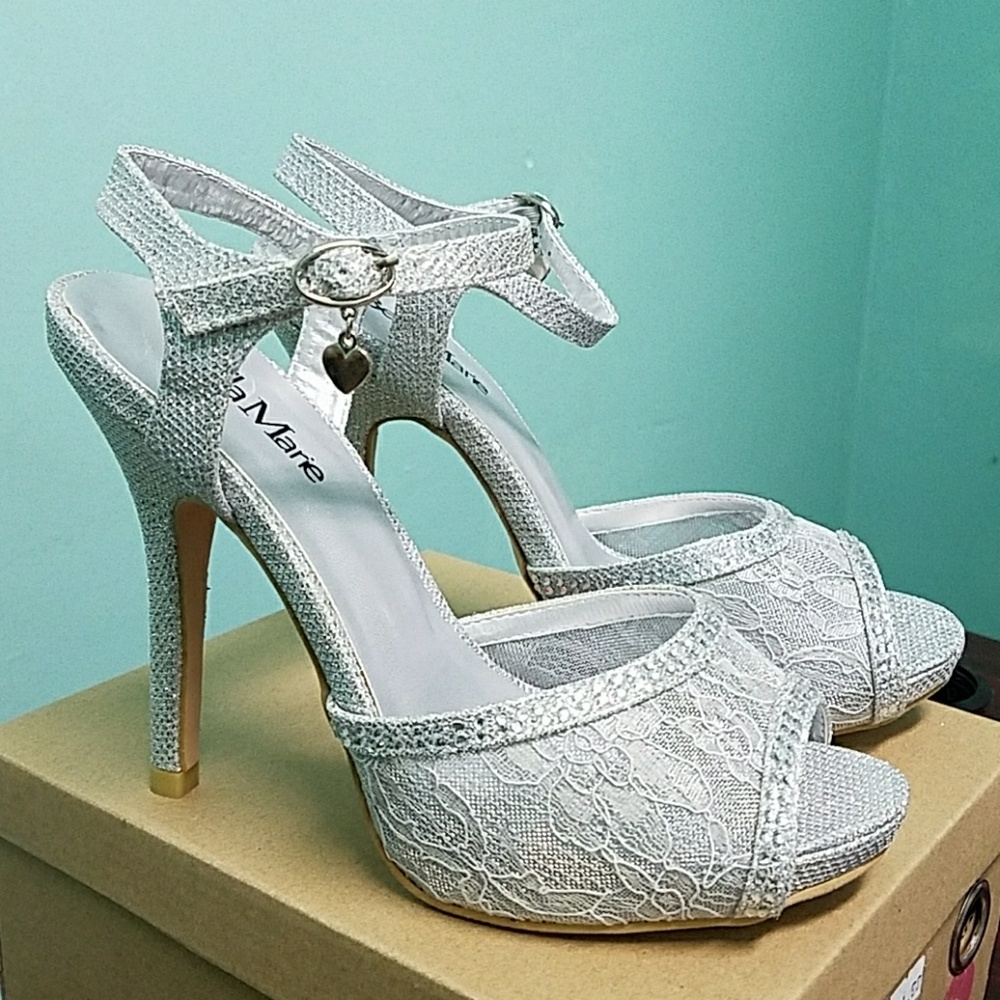 Metallic silver lace 4-1/2" heels w/a 1cm platform