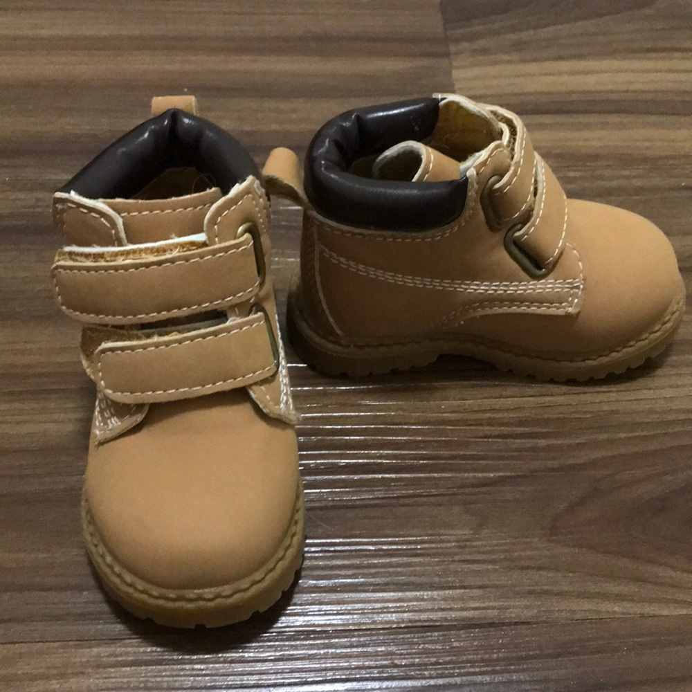 💛 Little booties for your little boy or girl 💛