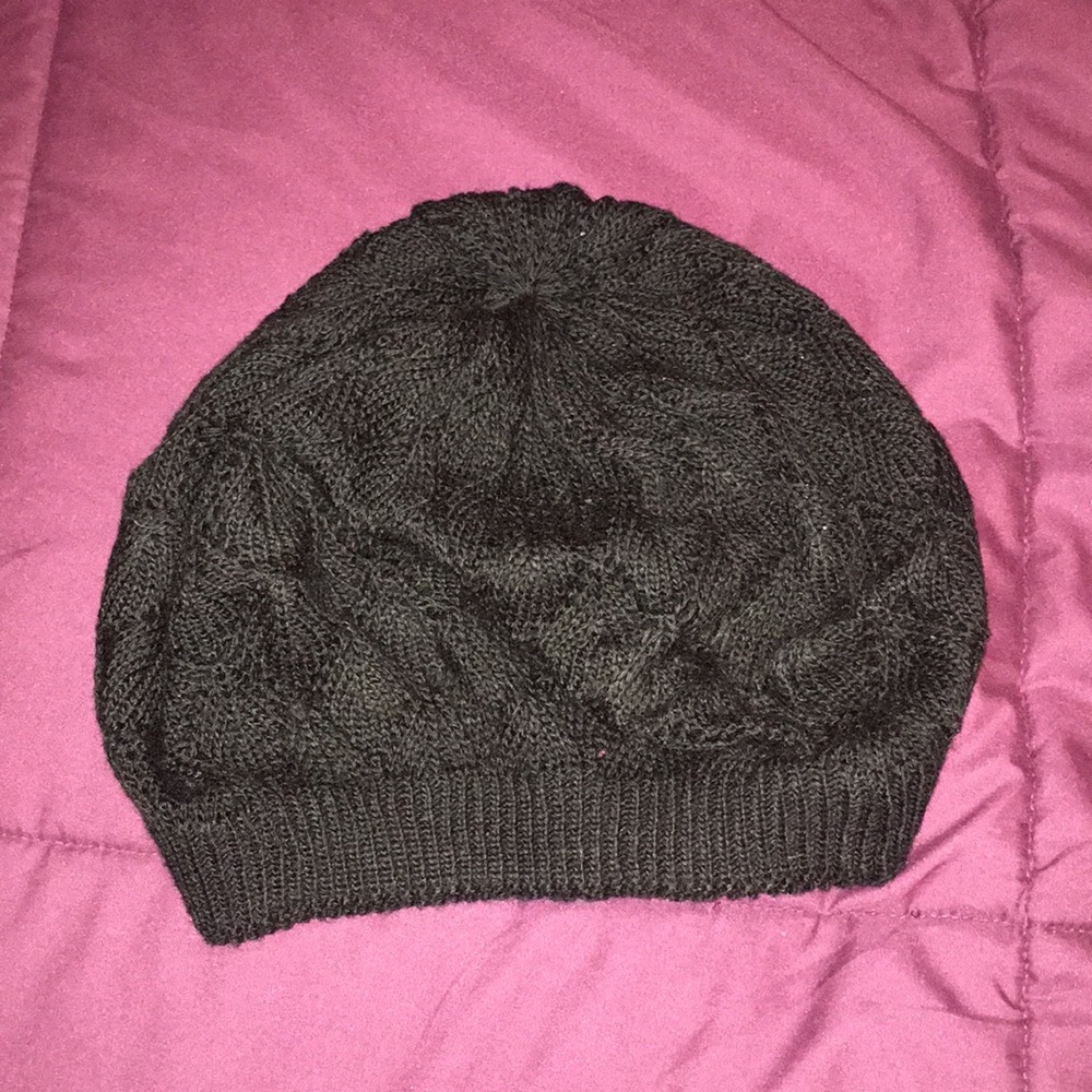 Black knit beanie