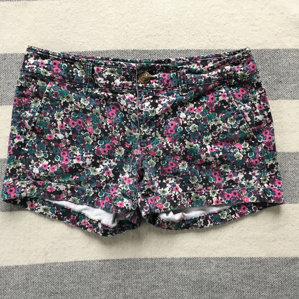 American Eagle Floral Midi Short size 4