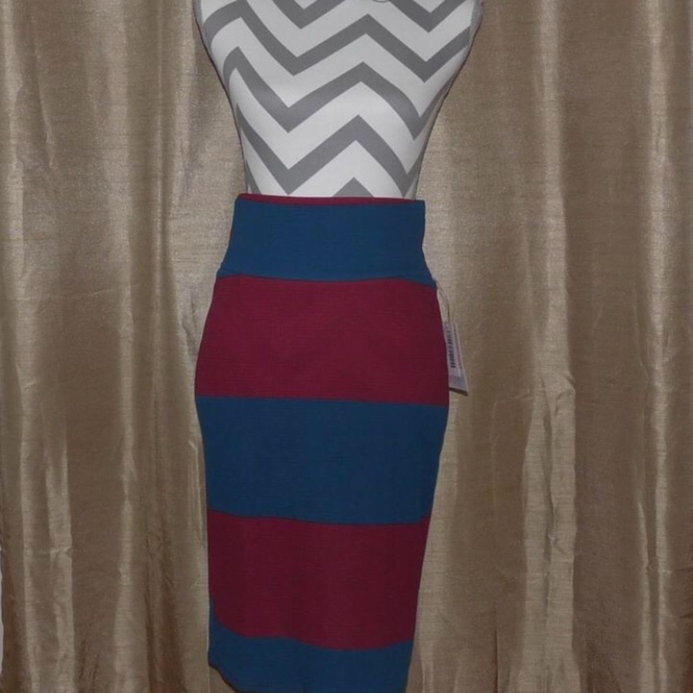 LuLaRoe S Cassie Skirt