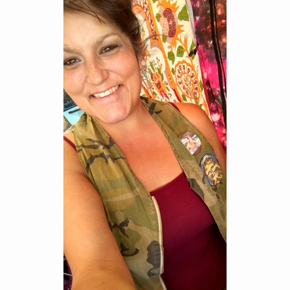 Meet your Posher, Wesli - Picture 2 of 2