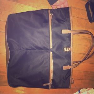 Big brown Michael kohlrabi bag