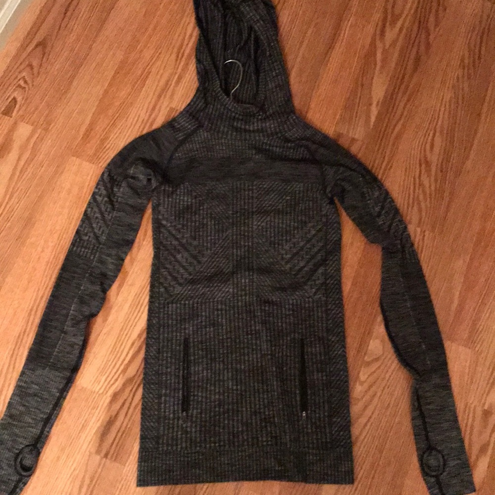 Lululemon pull over