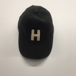 TOMMY HILFIGER HAT