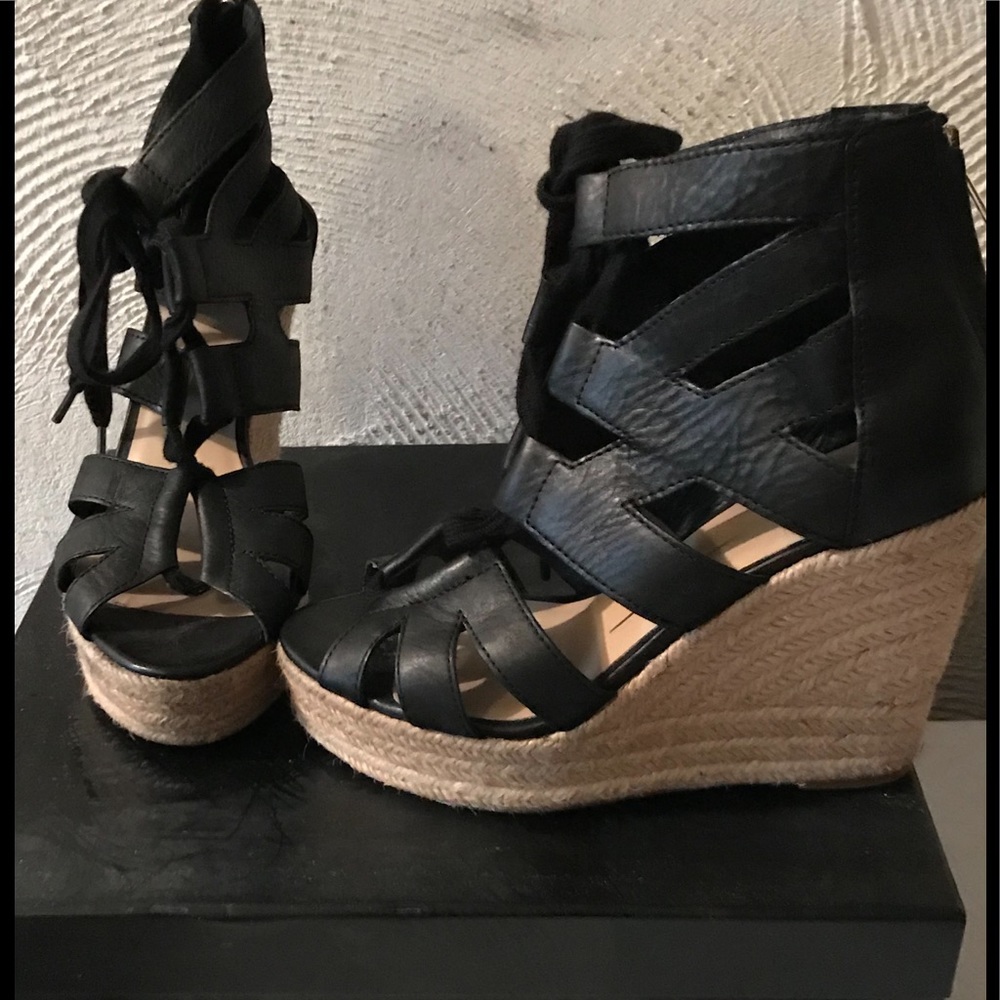 Sandal