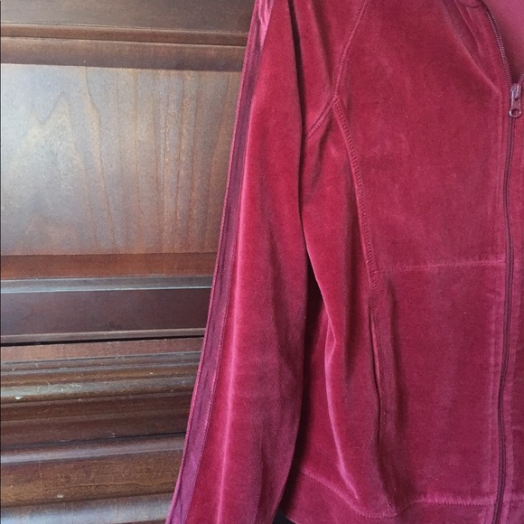 NYL Red Velour Zippered Jacket Size M - Picture 3 of 4