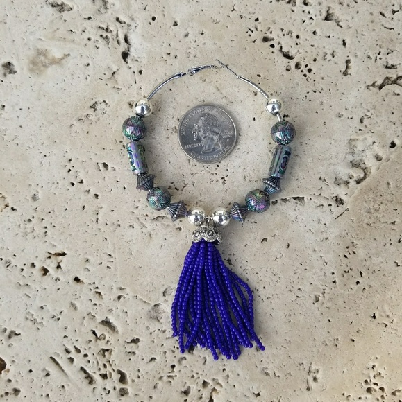 Sassy Cola hoop earrings - Picture 3 of 4