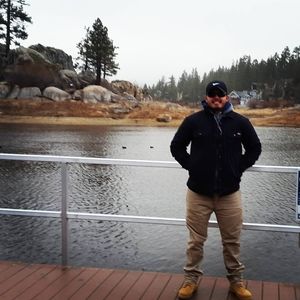 Meet your Posher, Cesar