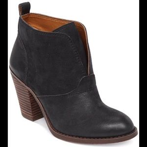 Lucky Brand Ehllen Booties Size 8 NEVER WORN