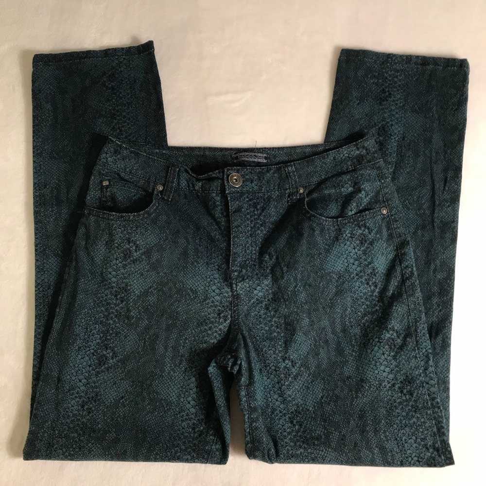 Bandolino Mandie snake print straight leg jeans - Picture 3 of 8