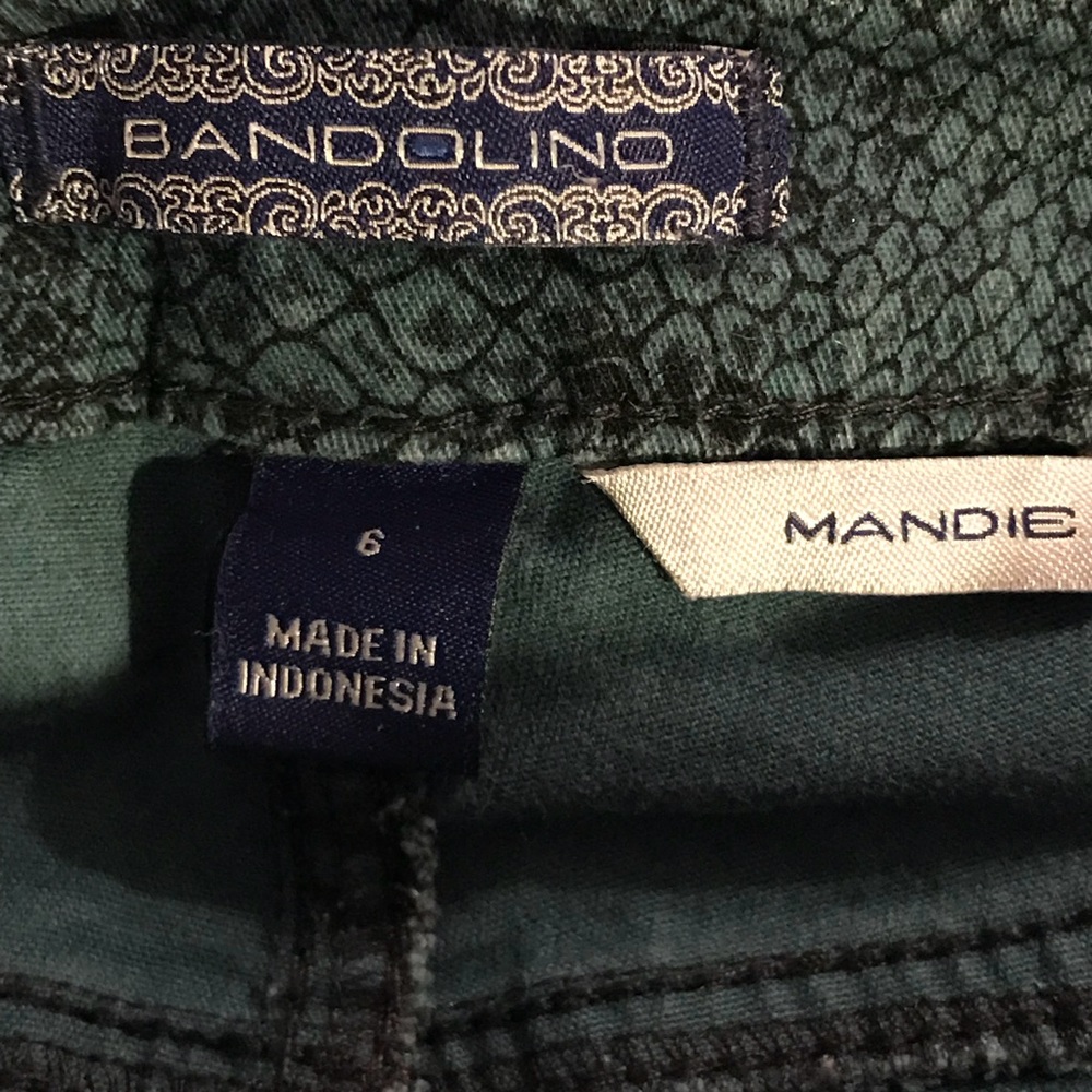 Bandolino Mandie snake print straight leg jeans - Picture 7 of 8